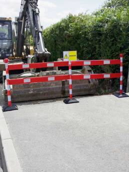 Postes de señalización con barreras